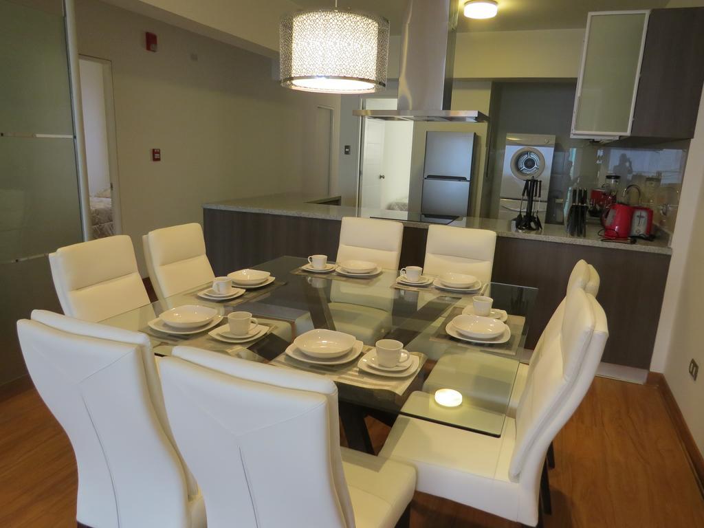 Spacious Apartment In Miraflores Lima Room photo