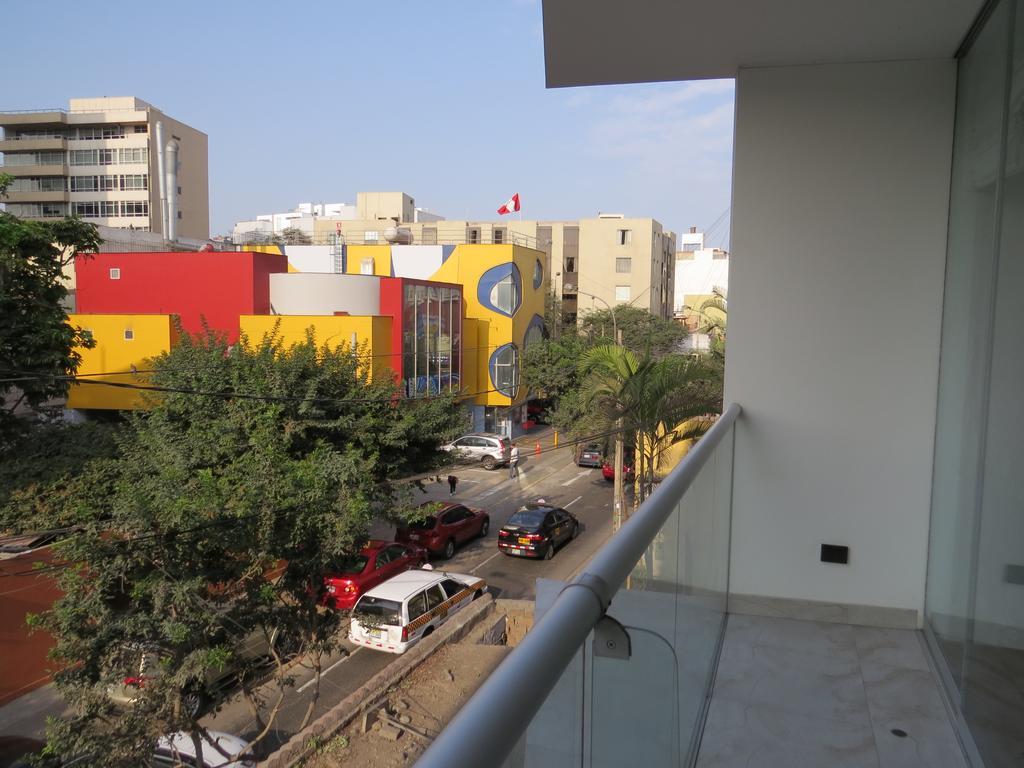 Spacious Apartment In Miraflores Lima Room photo